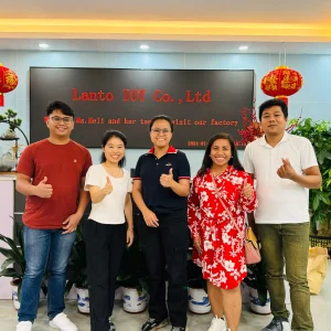 customers visit factory (1)