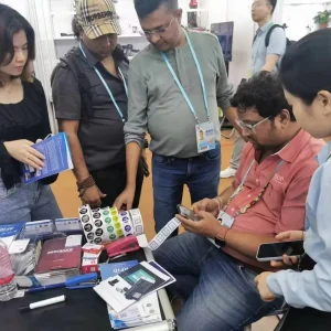customers visit factory (2)