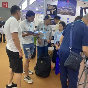 customers visit factory (4)