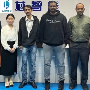 customers visit factory (6)